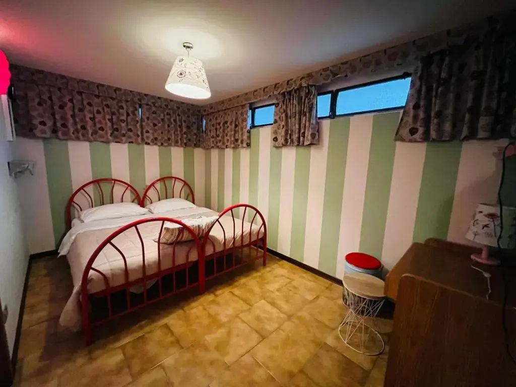 Economy room