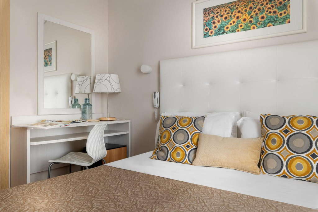 Hotel Eliseo — 5