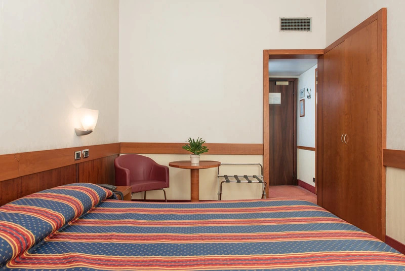 Meditur Hotel Ognina - Chambres