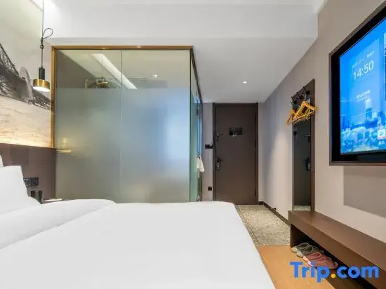 Classic Double room (full double bed)