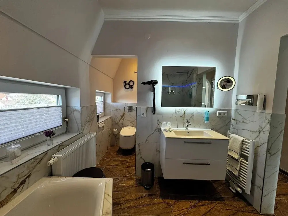 Comfort Double room with river view (full double bed)