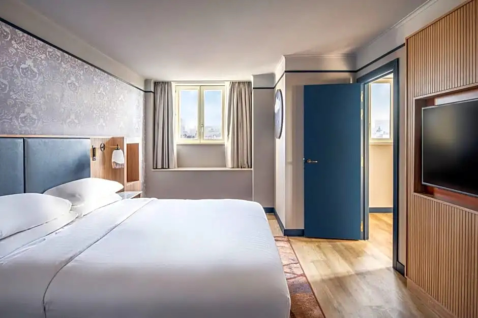 Executive Double Suite (full double bed)