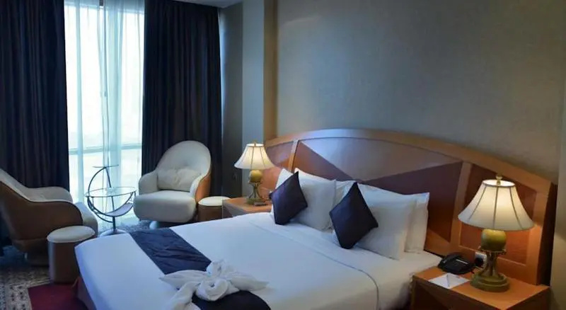 3 Bedrooms Triple Suite