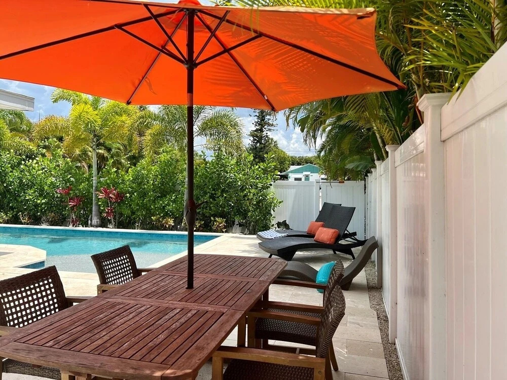 5621 Gulf Drive 3 Bedroom Home by Redawning