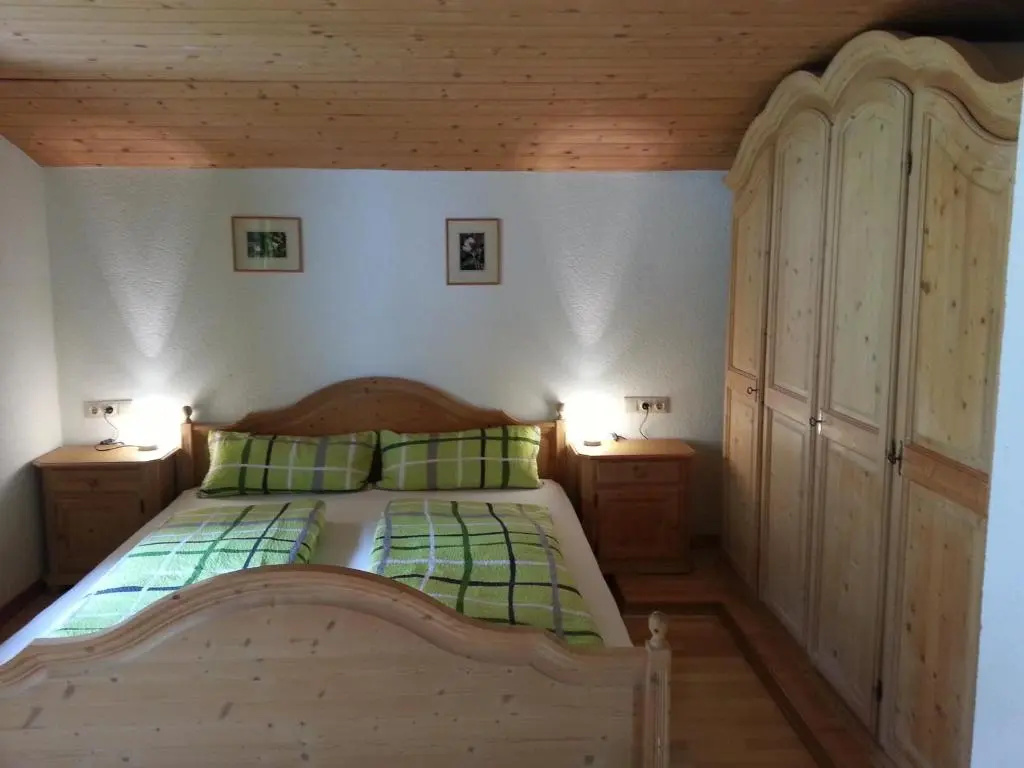 3 Bedrooms Apartment