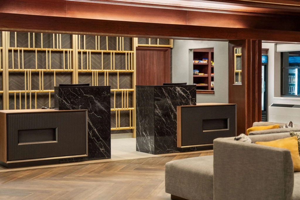 Lobby & Reception