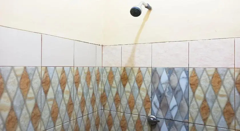 OYO 3761 Djayatama Guest House - фото 9