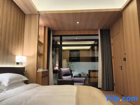 1 Bedroom Suite