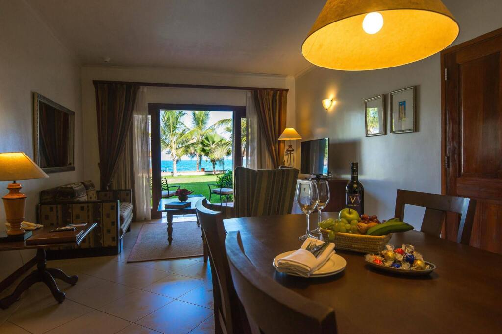 White Sands Resort & Conference Centre by null