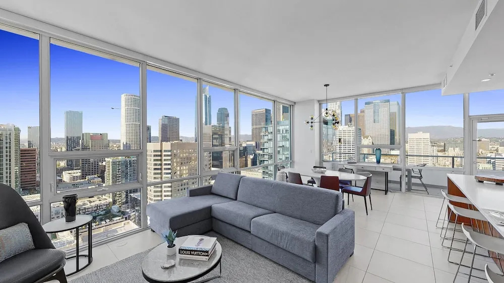 Level Furnished Living - Chambres