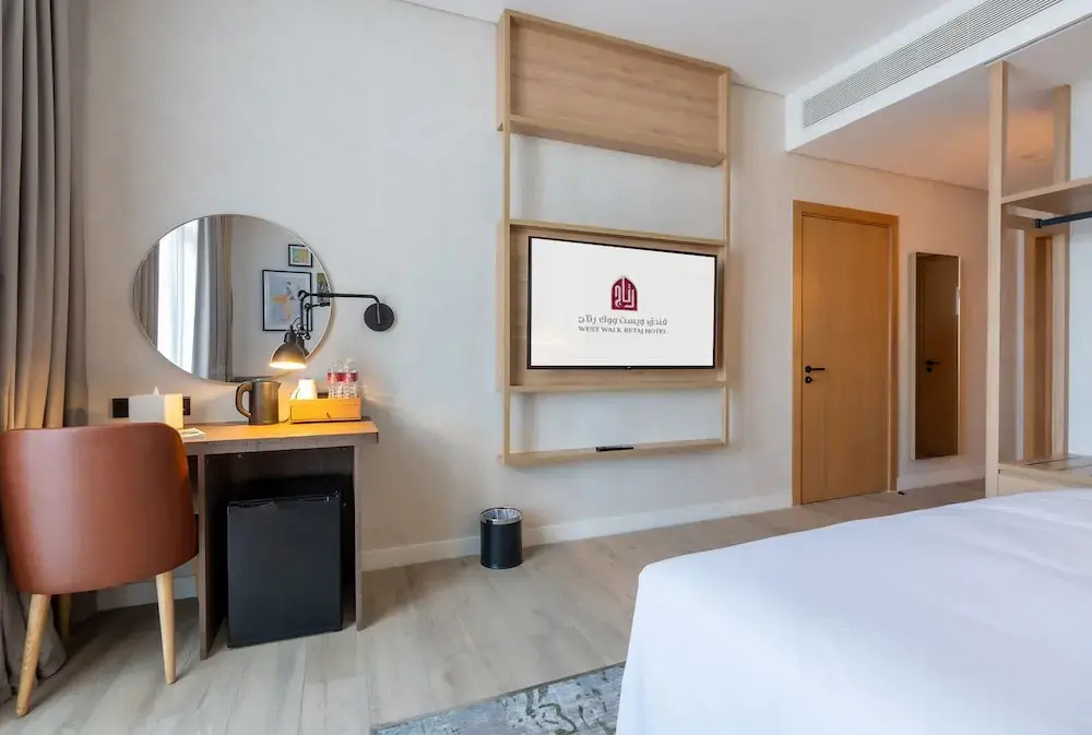 Deluxe Double room (full double bed)