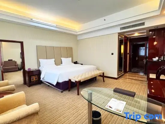 Standard Quadruple Family room
