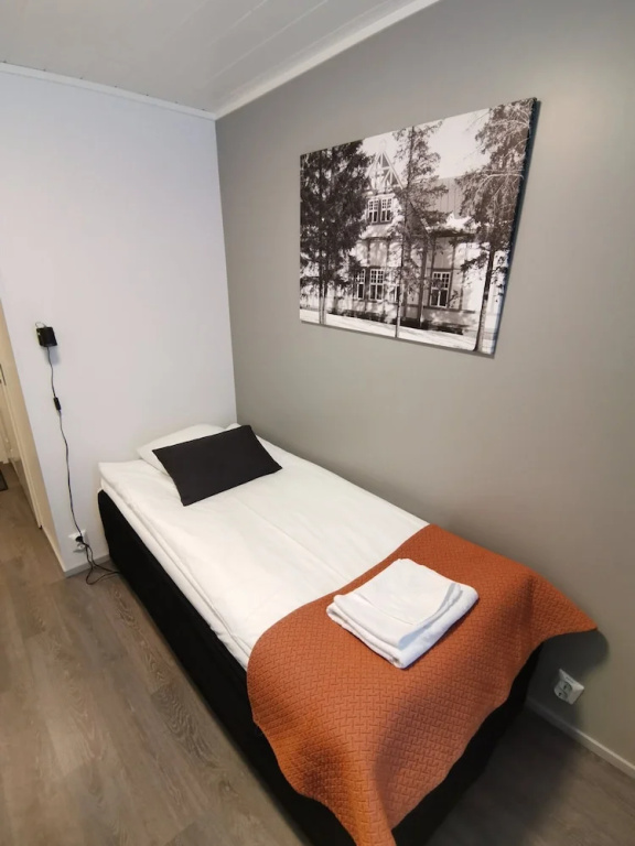 Economy room