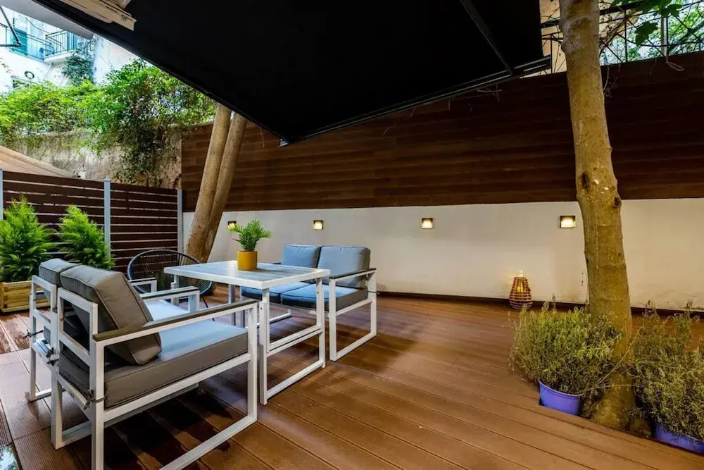 Backyard Modern House Nea Smyrni