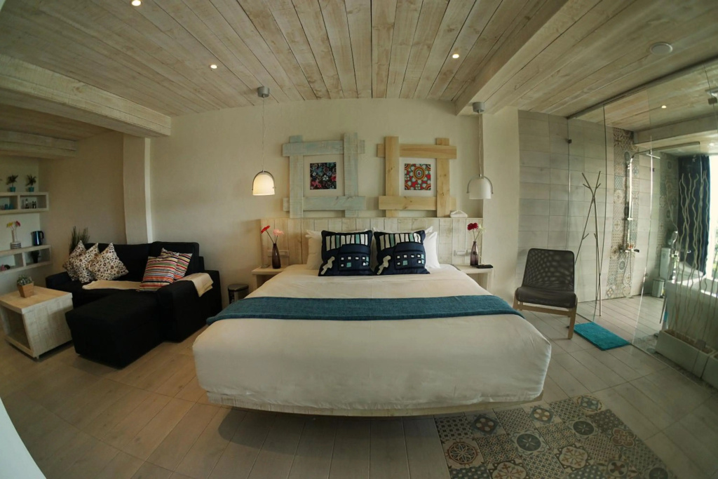 Azure Inn — 2