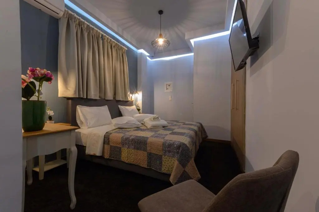 Standard Double room with balcony (full double bed)