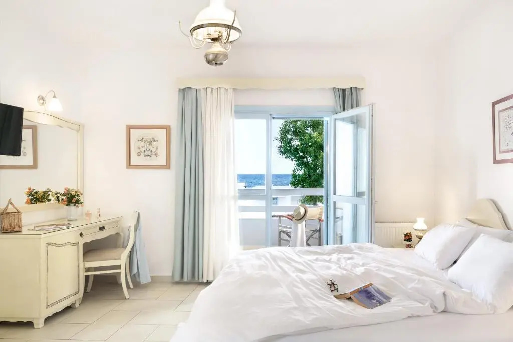 Superior Double room with sea view (full double bed)