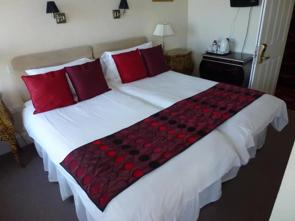 Standard Double room with sea view (twin beds)
