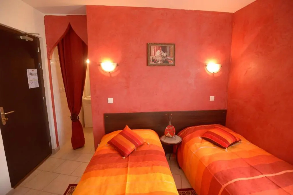 Standard Double room (twin beds)