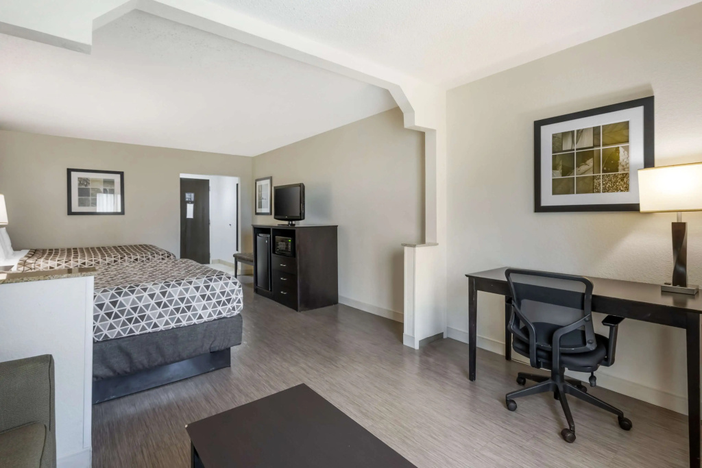 Quadruple Suite