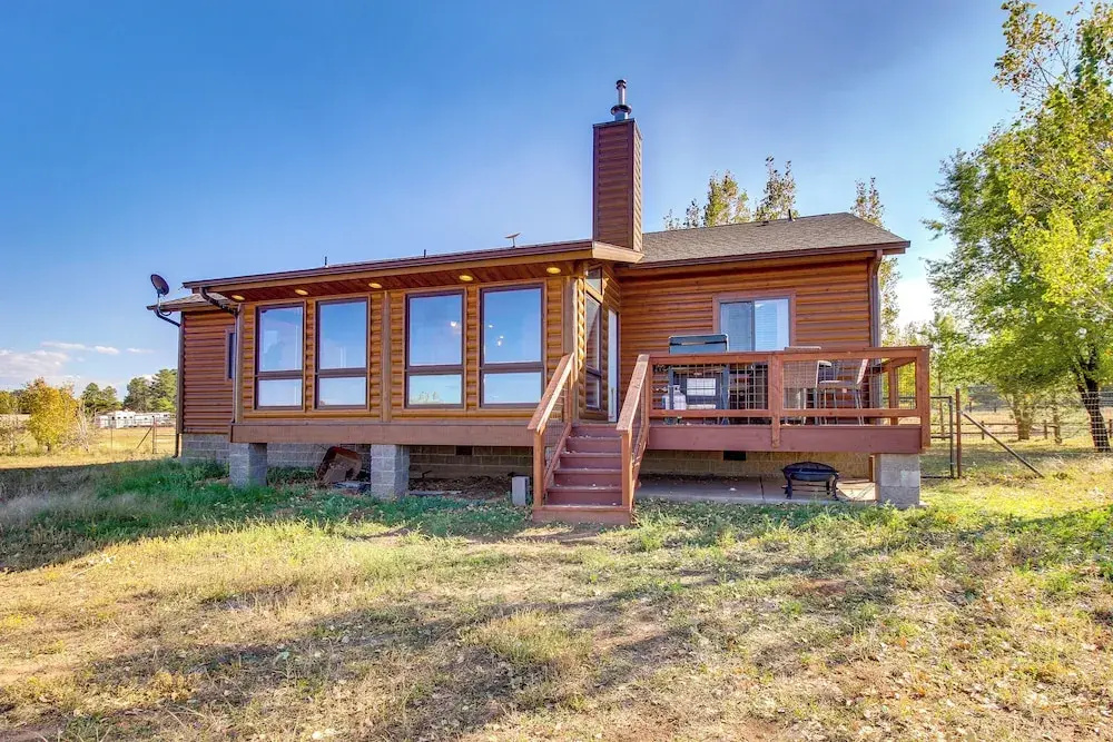 Pet-friendly Show Low Cabin w/ 1-acre Fenced Yard!