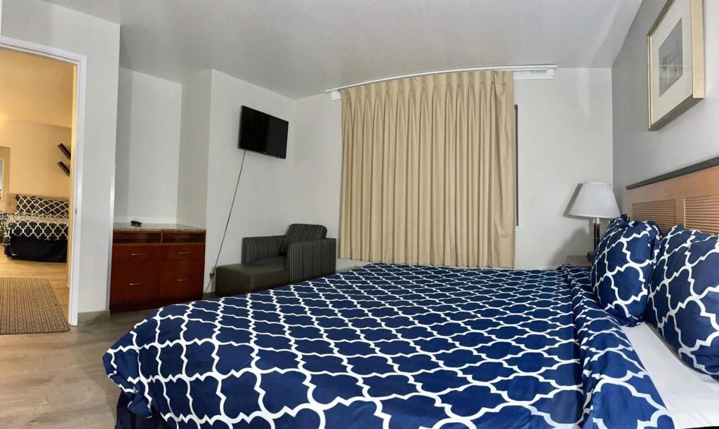 Americas Inn and Suite — 2