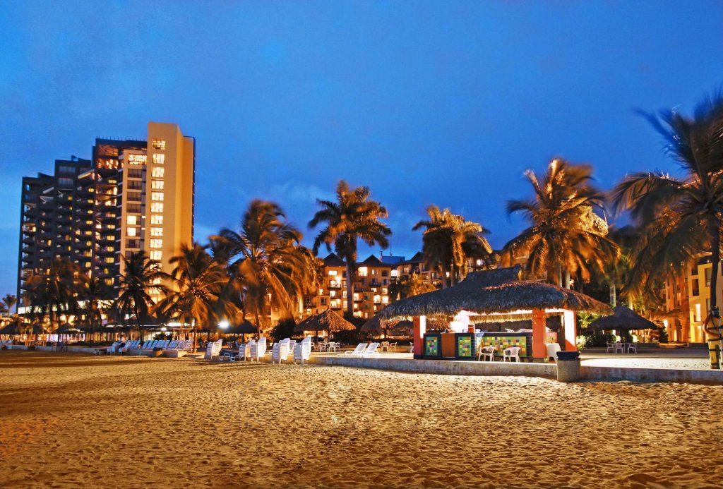 Hotel Zuana Beach Resort, Spa y Centro de Convenciones image
