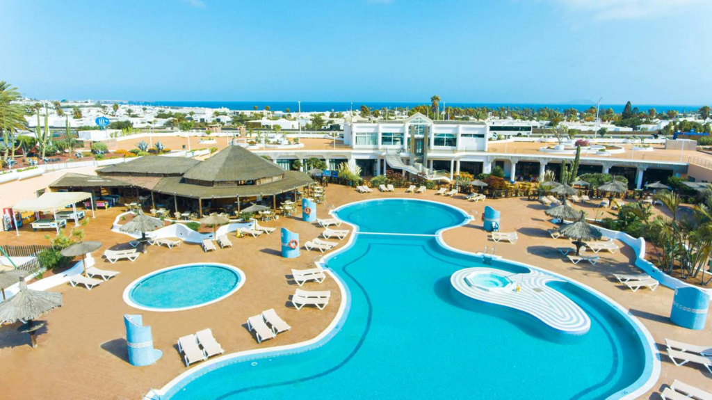 Beach & Waterfront