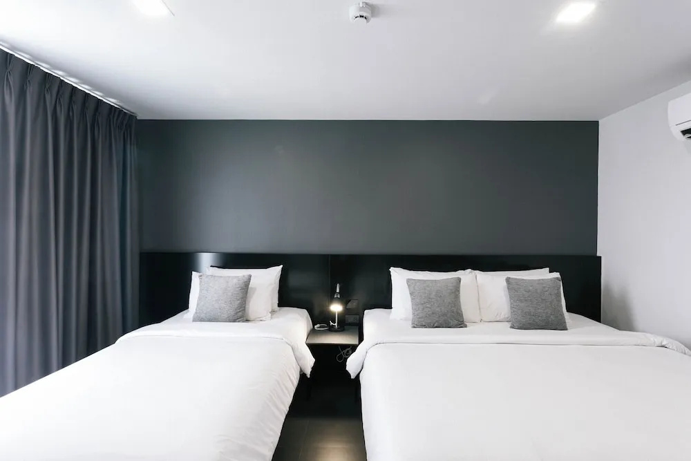 Deluxe Double room (full double bed)