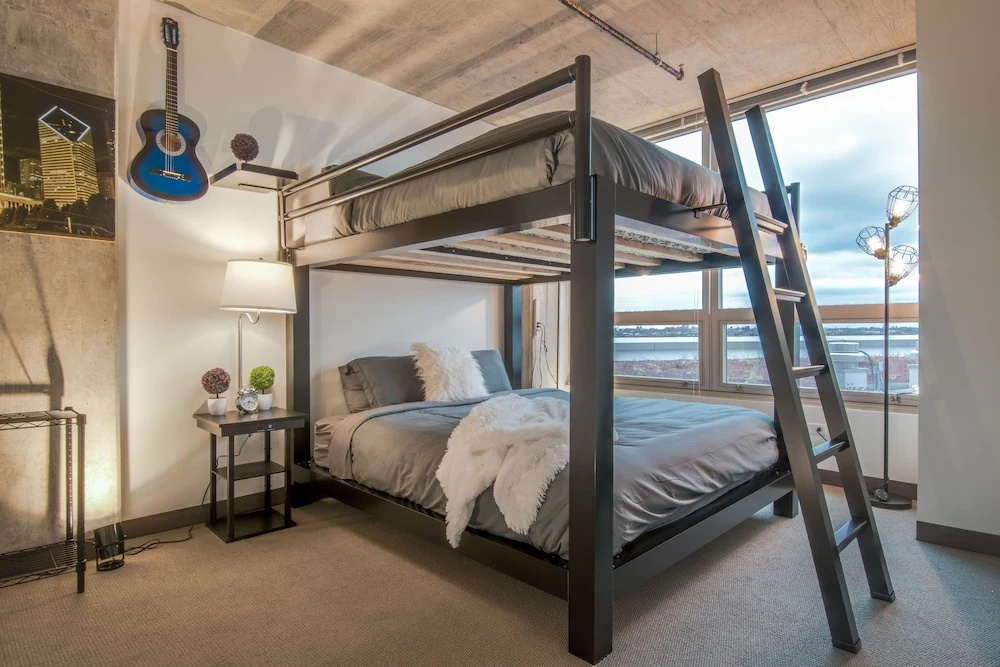 1 Bedroom Deluxe Apartment