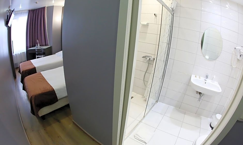 Superior Double room (full double bed)