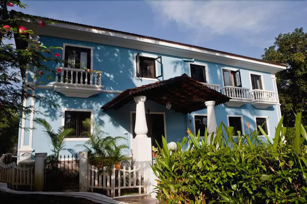 1265 Crescent Villa