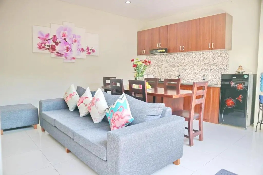 2 Bedrooms Villa