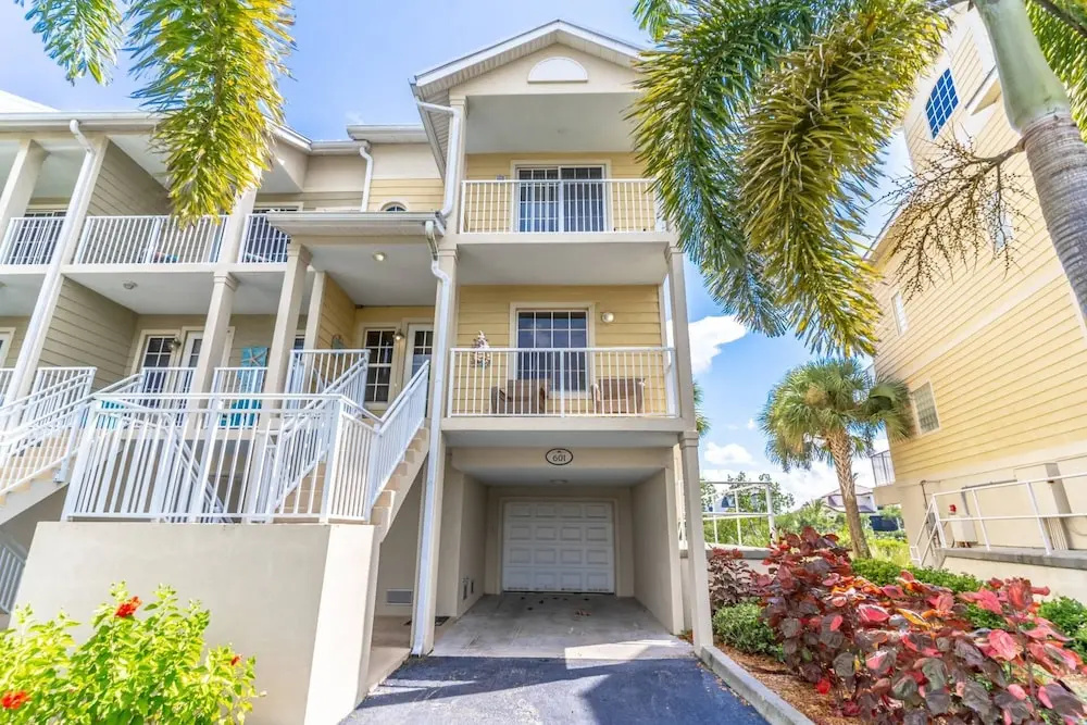 601 Little Harbor
