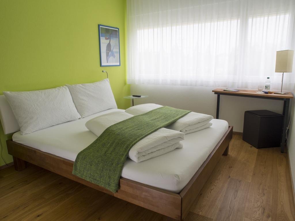 B&B perron13 by null