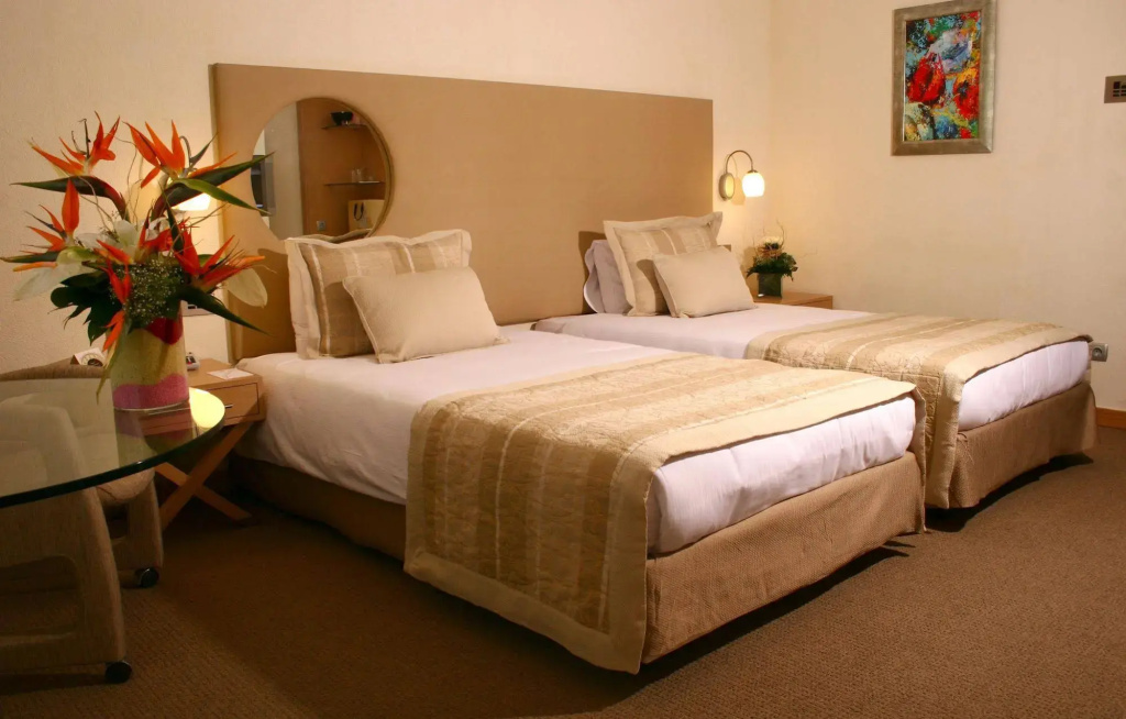 WOW Airport Hotel - Général