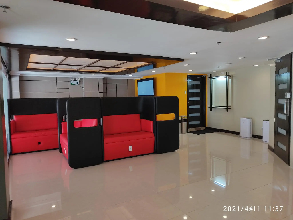 Lobby & Reception