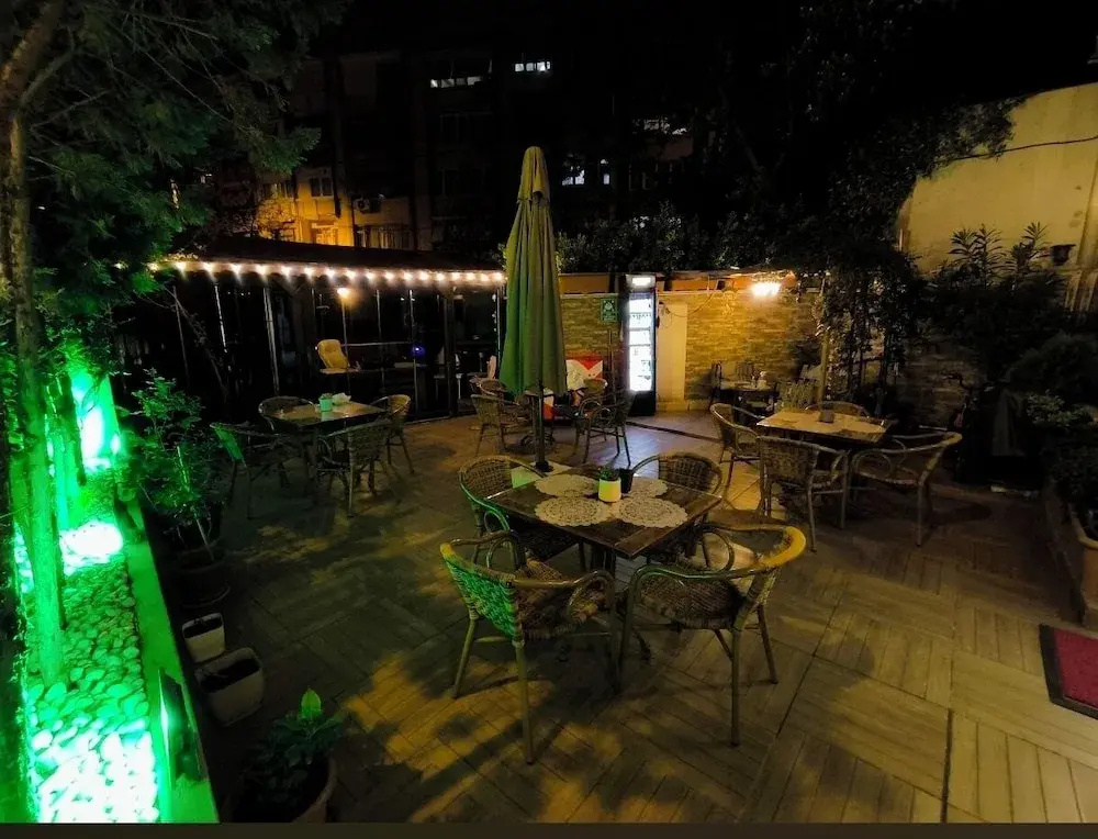 3 Bedrooms Standard Apartment with courtyard view