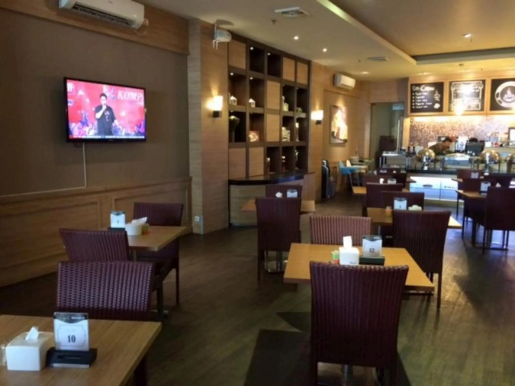 Food & Beverage