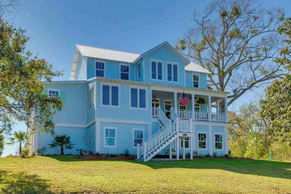 Harbor Oaks Haven: Walk to Front Beach & Downtown!