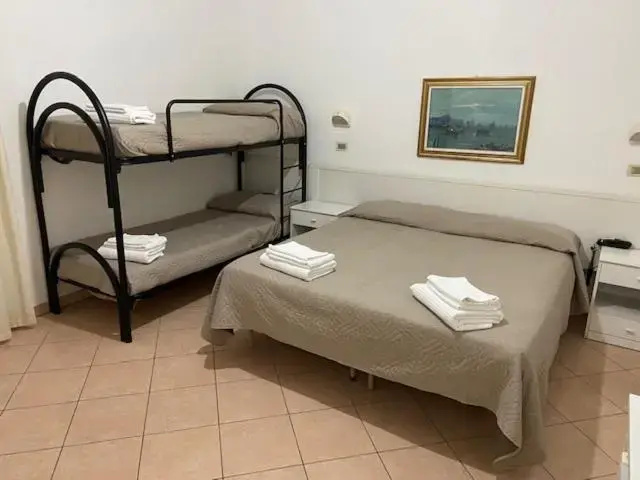Standard Quadruple room with balcony
