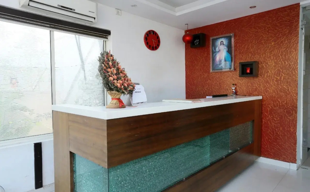 OYO 2300 Hotel The Platinum Inn