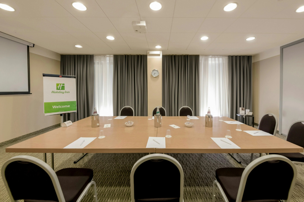 Holiday Inn Naples by IHG - Général
