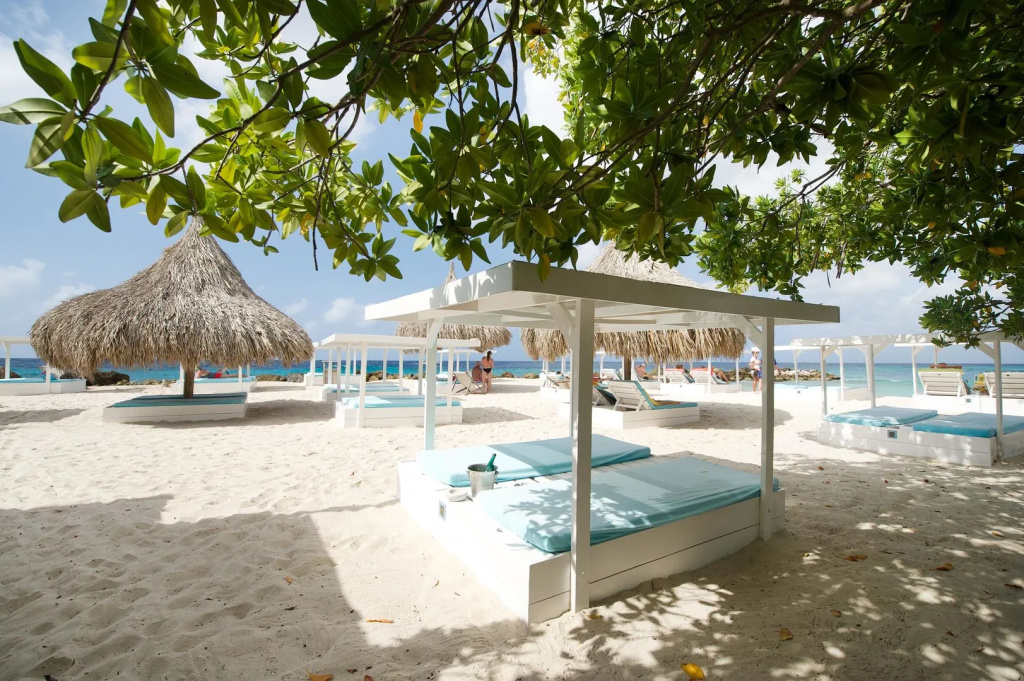 Beach & Waterfront