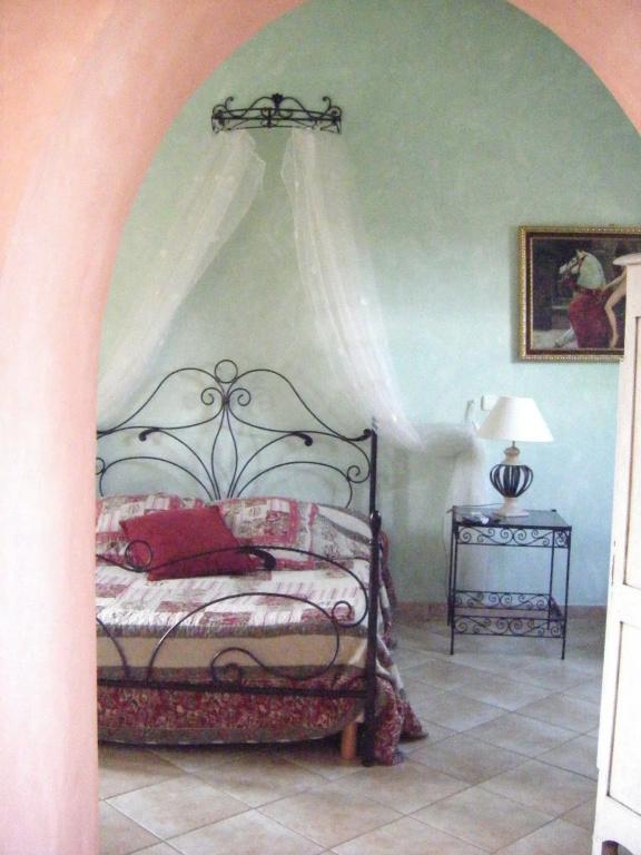Voir la photo 4 — Les Roses de Montherlant