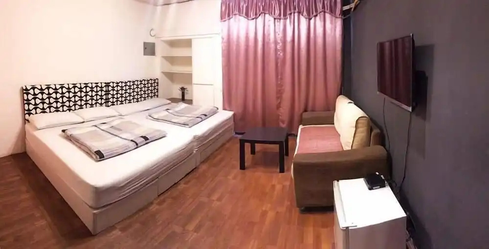Fengchia Dudu House