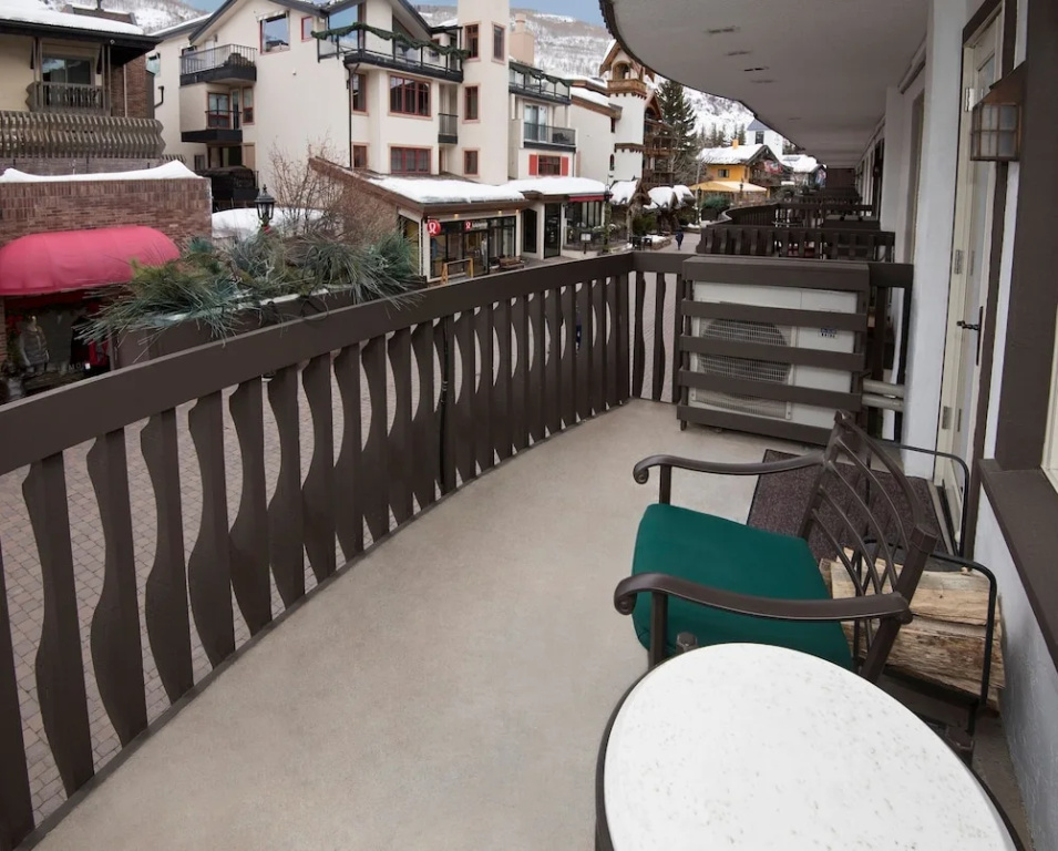 Relaxing 1 Bedroom Condo with Premium Amenities by RedAwning - Save 20% on 7+ Nights!