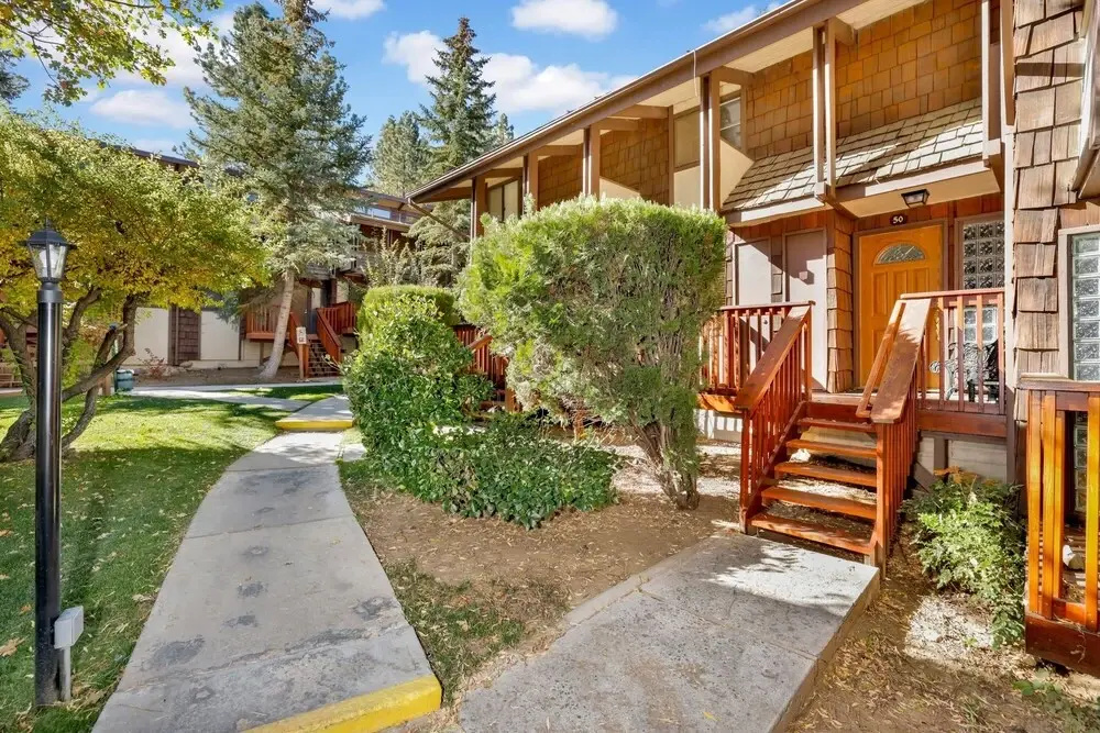 2195-slopeside Views Chalet 2 Bedroom Home by RedAwning