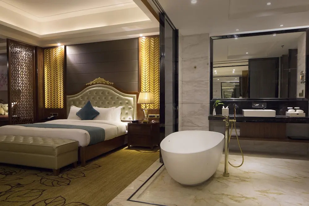 Honder International Hotel — 1