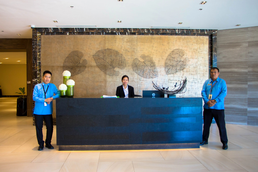 Lobby & Reception